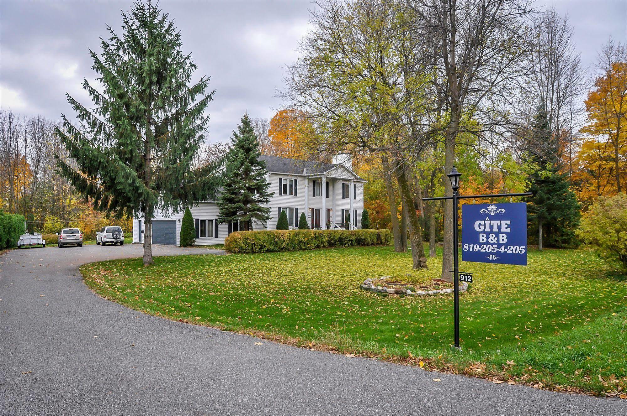 A La Villa Rivermead Gatineau Exterior foto