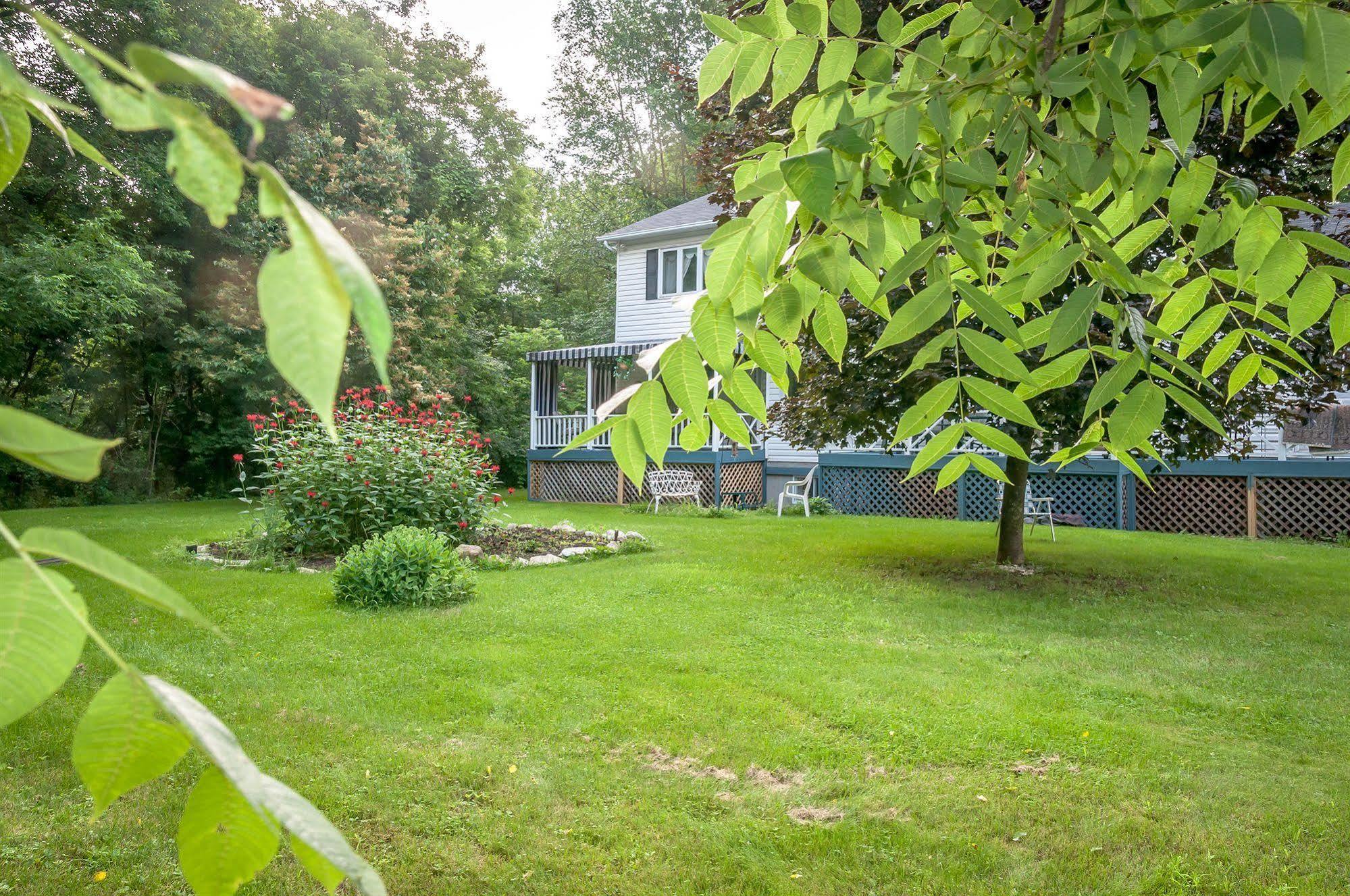 A La Villa Rivermead Gatineau Exterior foto
